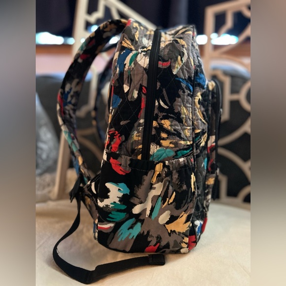 Vera Bradley backpack with no noticeable wear. Excellent condition. - Picture 4 of 14